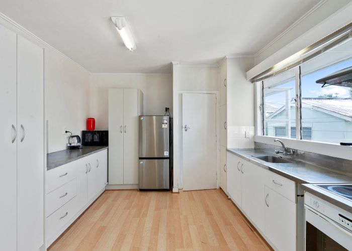  at 7 Burt Road, Mount Wellington, Auckland