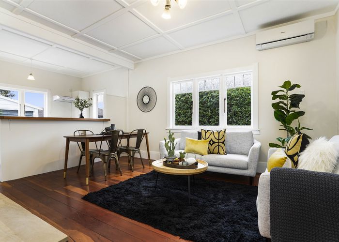  at 32 Claude Street, Fairfield, Hamilton