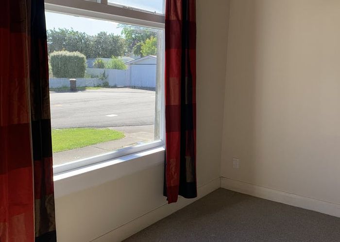  at 805 Queen Street West, Saint Leonards, Hastings