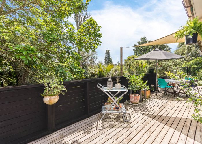  at 215 Shaw Road, Titirangi, Auckland