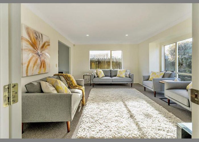  at 2/718 Chapel Road, Dannemora, Auckland