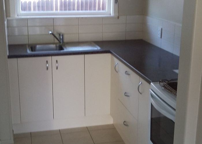  at 2/29 Malone Road, Mount Wellington, Auckland