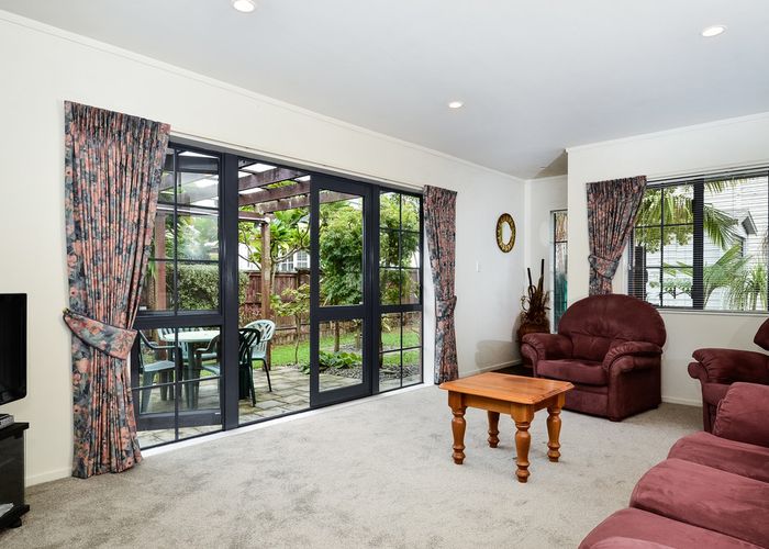  at 8A Alberta Street, Point Chevalier, Auckland