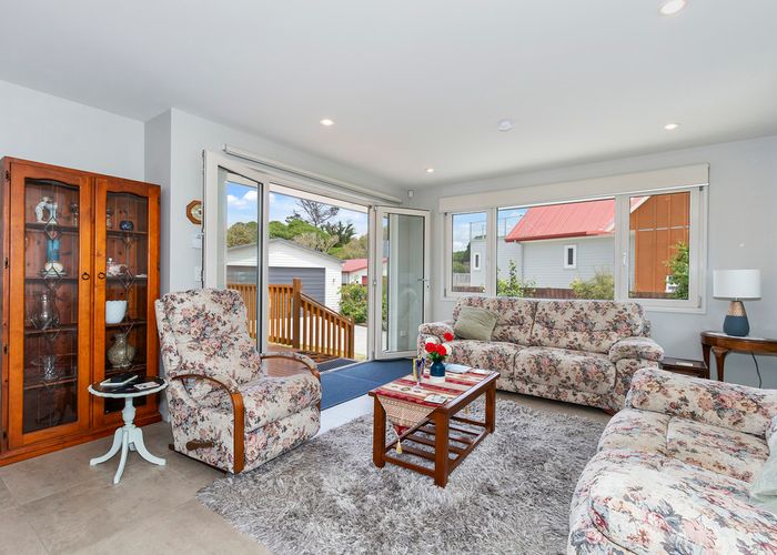  at 5 Seafield Place, South New Brighton, Christchurch