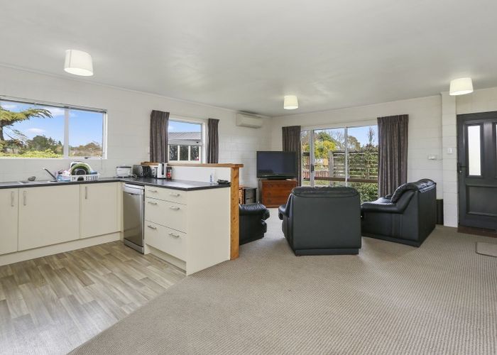  at 12 Warren Place, Frankleigh Park, New Plymouth