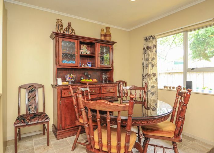  at 3/9 Cameron Place, Ranui, Auckland