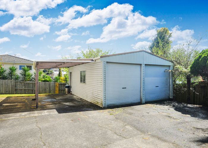 at 36 Barron Drive, Green Bay, Auckland