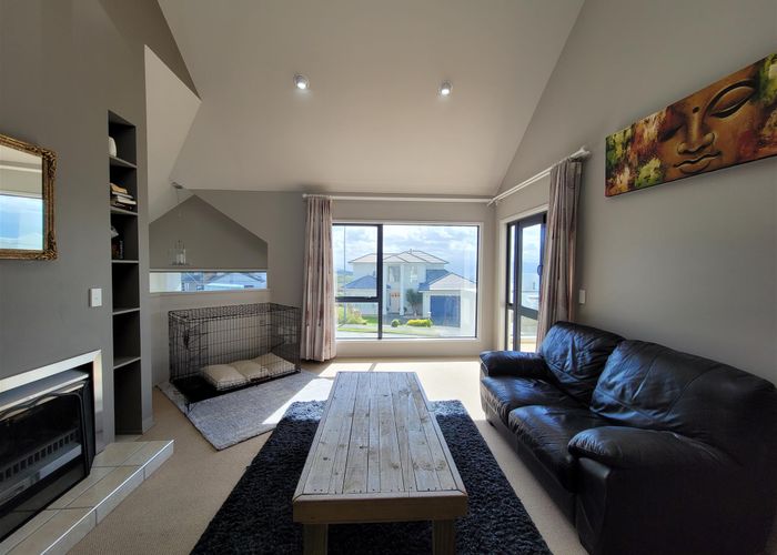  at 28 Tamworth Crescent, Newlands, Wellington