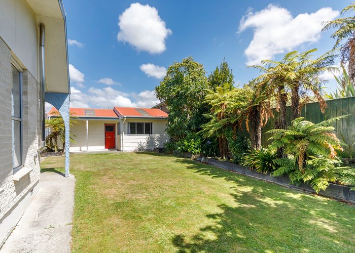  at 2/4 Hampden Street, Awapuni, Palmerston North