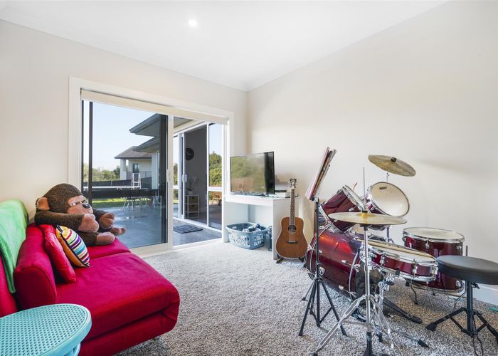  at 9 Trent Lane, Flagstaff, Hamilton