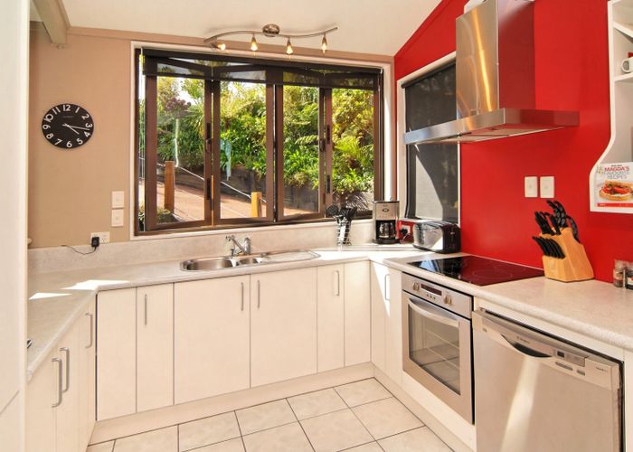 at 18 James Tyler Crescent, Lynfield, Auckland