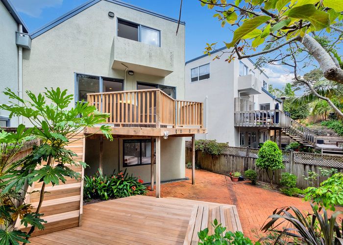  at 15 Crescent Road, Parnell, Auckland