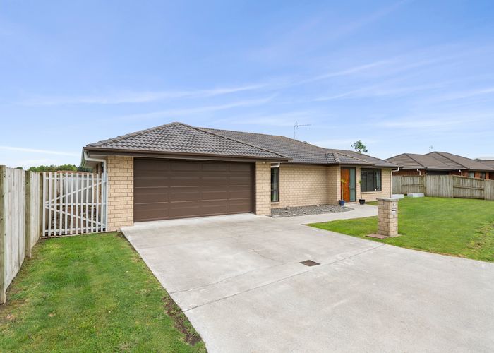  at 21 Chadwick Place, Rototuna North, Hamilton