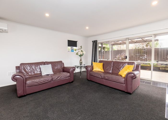  at 2/8 Pentland Drive, Belfast, Christchurch