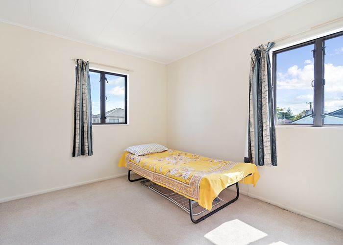  at 2/77 Fitzroy Street, Papatoetoe, Auckland