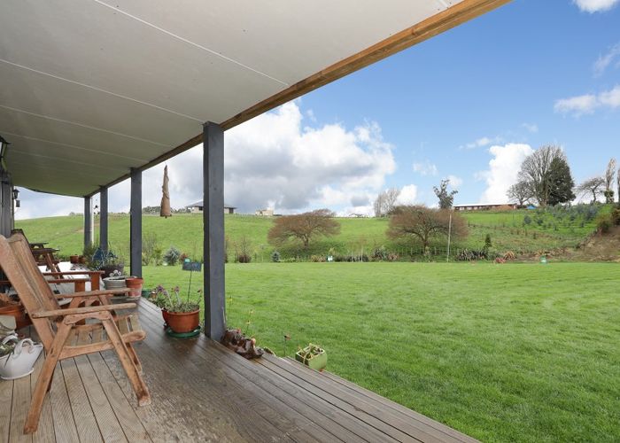  at 11 Lind Street, Kimbolton, Feilding