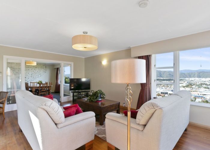  at 31 Rakeiora Grove, Korokoro, Lower Hutt
