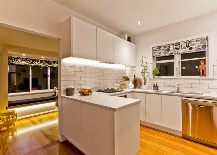  at 40 Riro Street, Point Chevalier, Auckland
