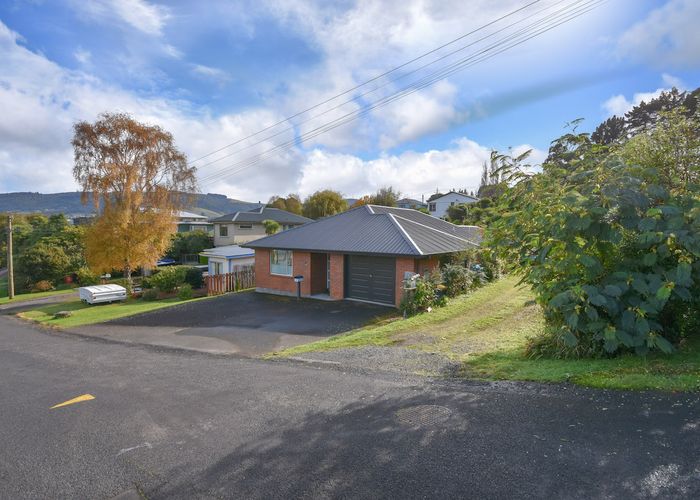  at 13 Roger Street, Macandrew Bay, Dunedin