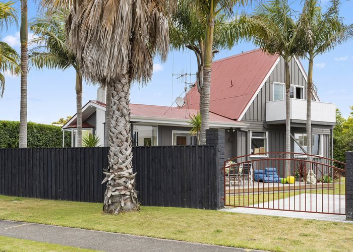 at 12 Carter Street, Mount Maunganui