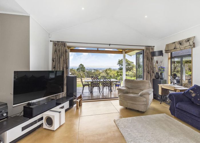  at 11 Kyle Road, Greenhithe, Auckland