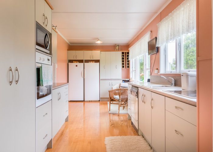  at 58 Sunnyvale Road, Massey, Auckland