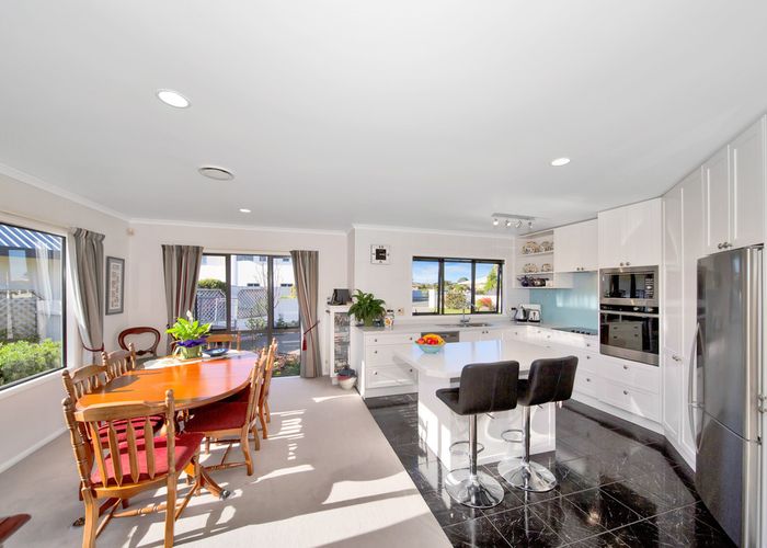  at 12 Taylor Place, Merrilands, New Plymouth