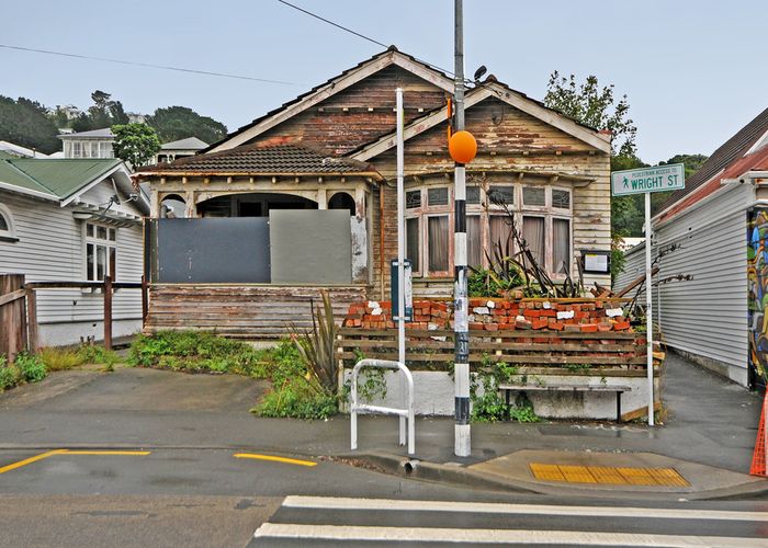  at 82A Wallace Street, Mount Cook, Wellington