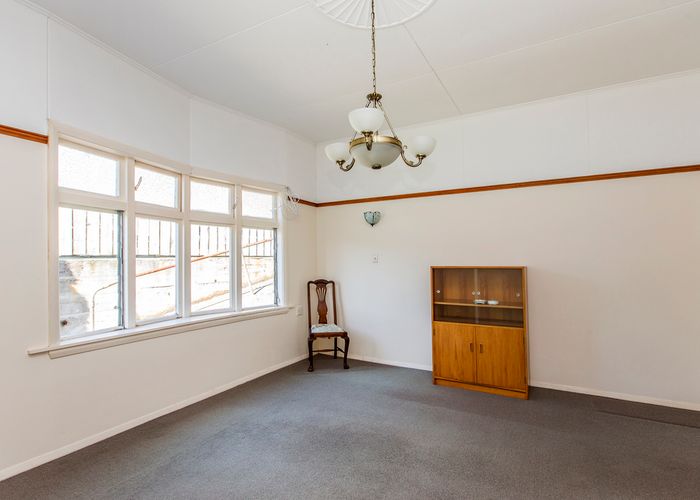  at 5 Danube Street, Island Bay, Wellington