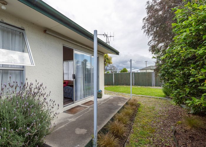  at 2/127 Parkers Road, Tahunanui, Nelson