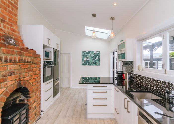  at 23 Riddlers Crescent, Petone, Lower Hutt
