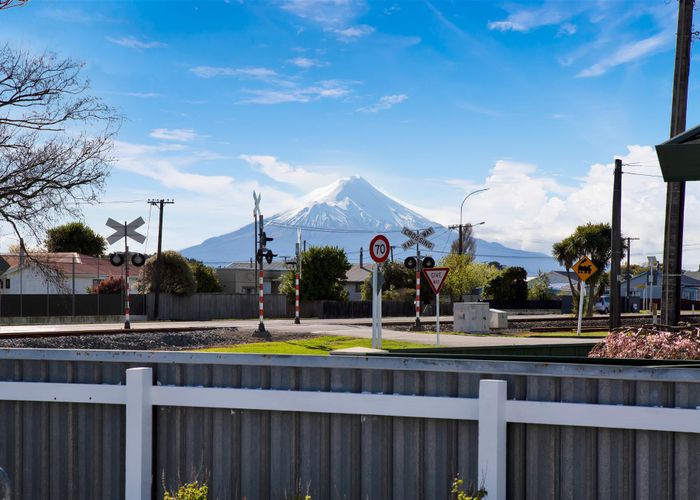  at 37 Wallscourt Place, Normanby, Hawera