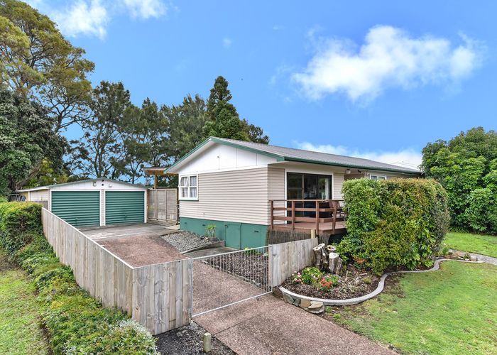 at 39 Eddowes Street, Manurewa, Auckland