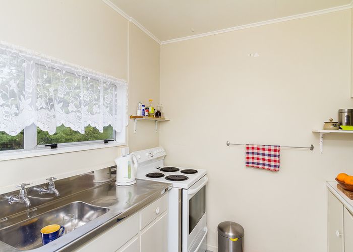  at 10 Martin Grove, Normandale, Lower Hutt
