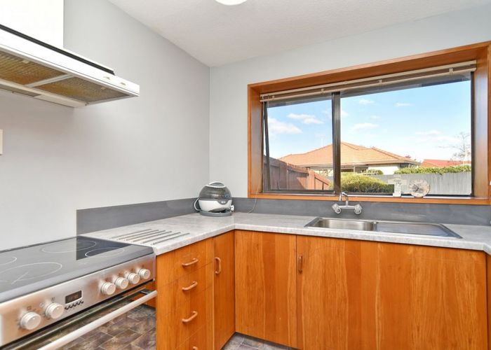  at 2/11 Dumfries Drive, Hei Hei, Christchurch
