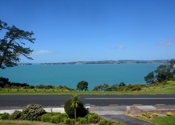  at 58 Marine Parade, Mellons Bay, Auckland