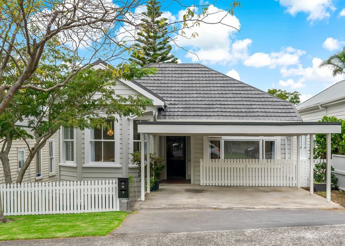  at 22 Roslyn Terrace, Devonport, Auckland