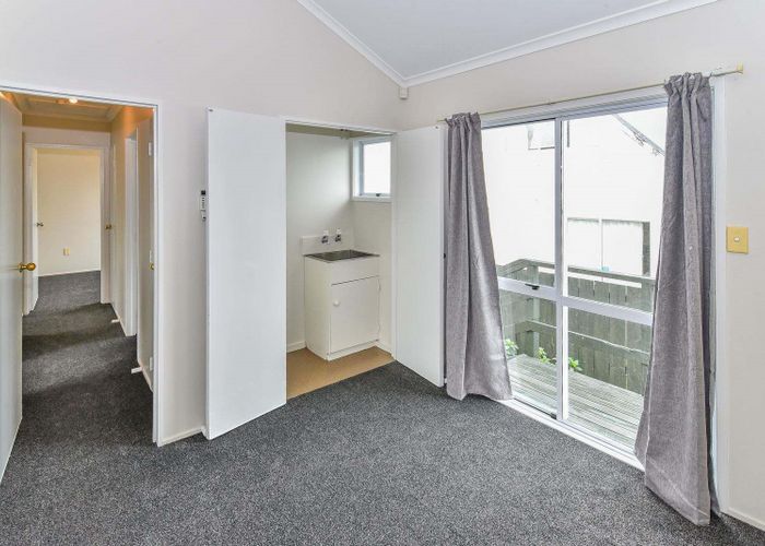  at 2/20 Solveig Place, Randwick Park, Auckland