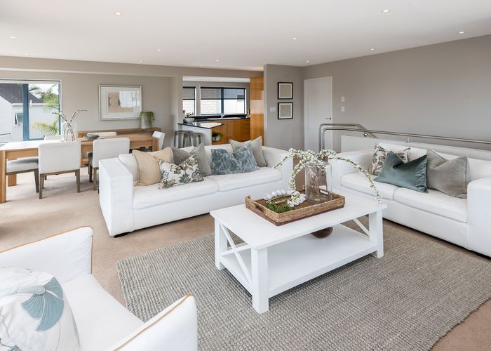  at 1/4 Rogers Avenue, Eastern Beach, Auckland