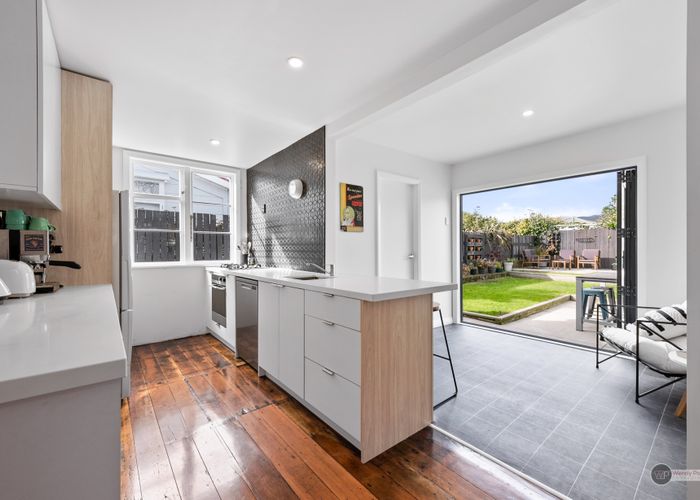  at 8 Cuba Street, Petone, Lower Hutt