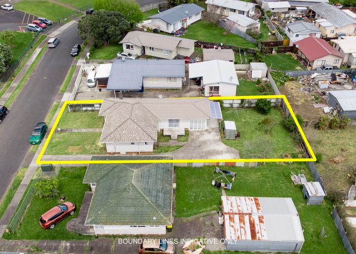 at 12 Comet Crescent, Mangere, Auckland