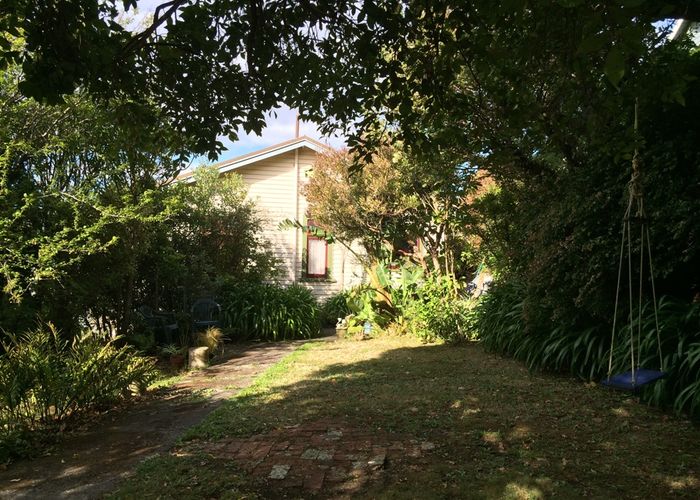  at 146 Derwent Street, Island Bay, Wellington