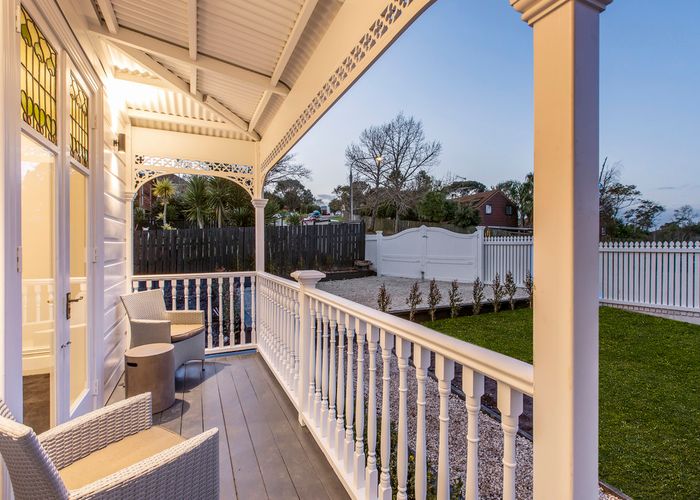  at 19 Woodhams Street, Beach Haven, Auckland