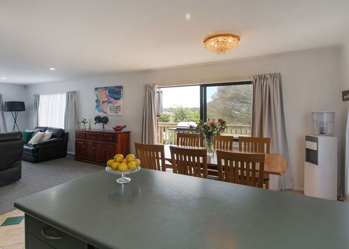  at 4/5 Anne Road, Hillcrest, Auckland