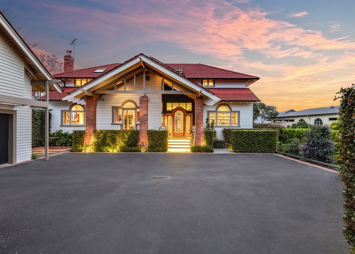  at 22 Bassett Road, Remuera, Auckland