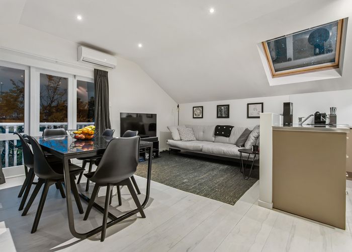  at 37 Springfield Road, Morningside, Auckland