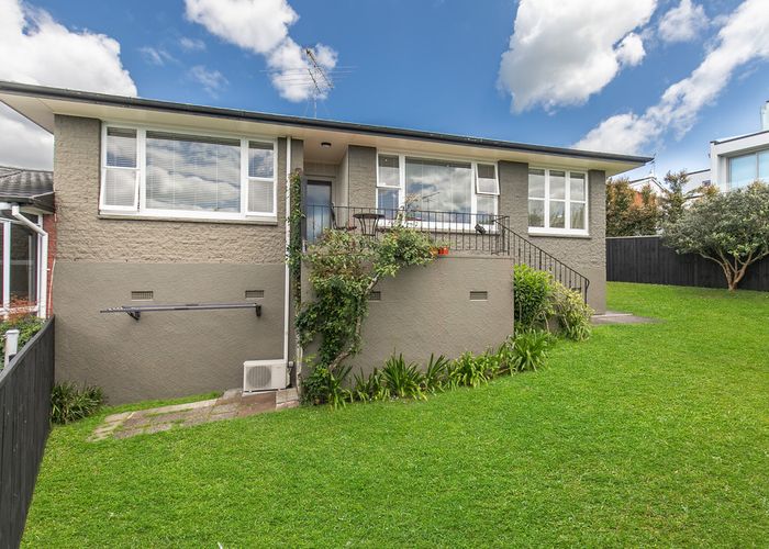  at 1/239 St Johns Road, Meadowbank, Auckland