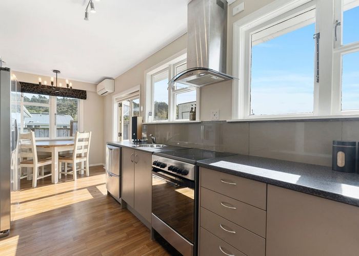  at 6 Chittick Street, Stokes Valley, Lower Hutt