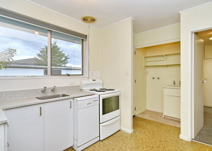  at 4/58 Epsom Road, Sockburn, Christchurch