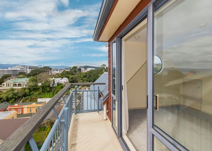  at 14B Barton Terrace, Thorndon, Wellington